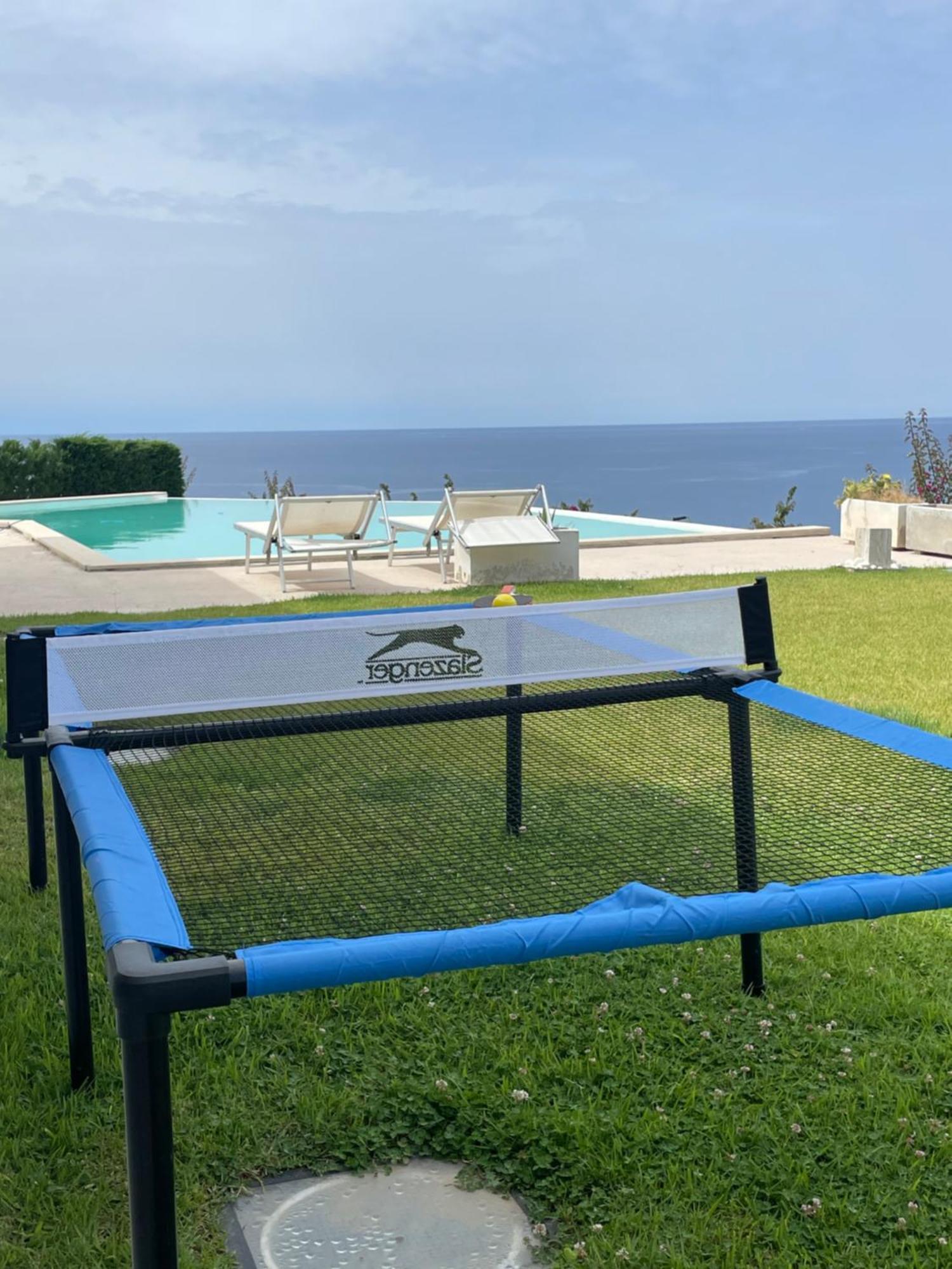 Luxury Villa Blue&Blanc Piscina A Sfioro Isola Диаманте Экстерьер фото